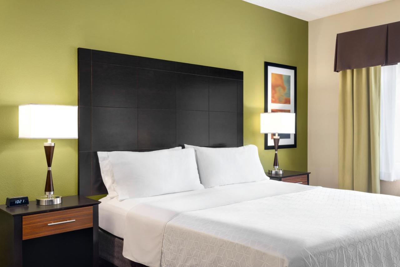 Holiday Inn Express Hotel & Suites Edmond By Ihg Zewnętrze zdjęcie