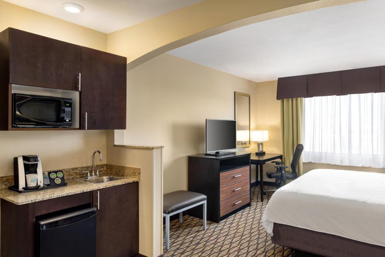 Holiday Inn Express Hotel & Suites Edmond By Ihg Zewnętrze zdjęcie