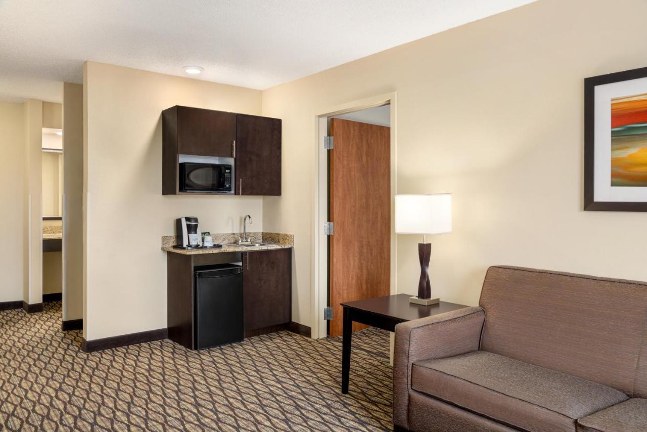 Holiday Inn Express Hotel & Suites Edmond By Ihg Zewnętrze zdjęcie