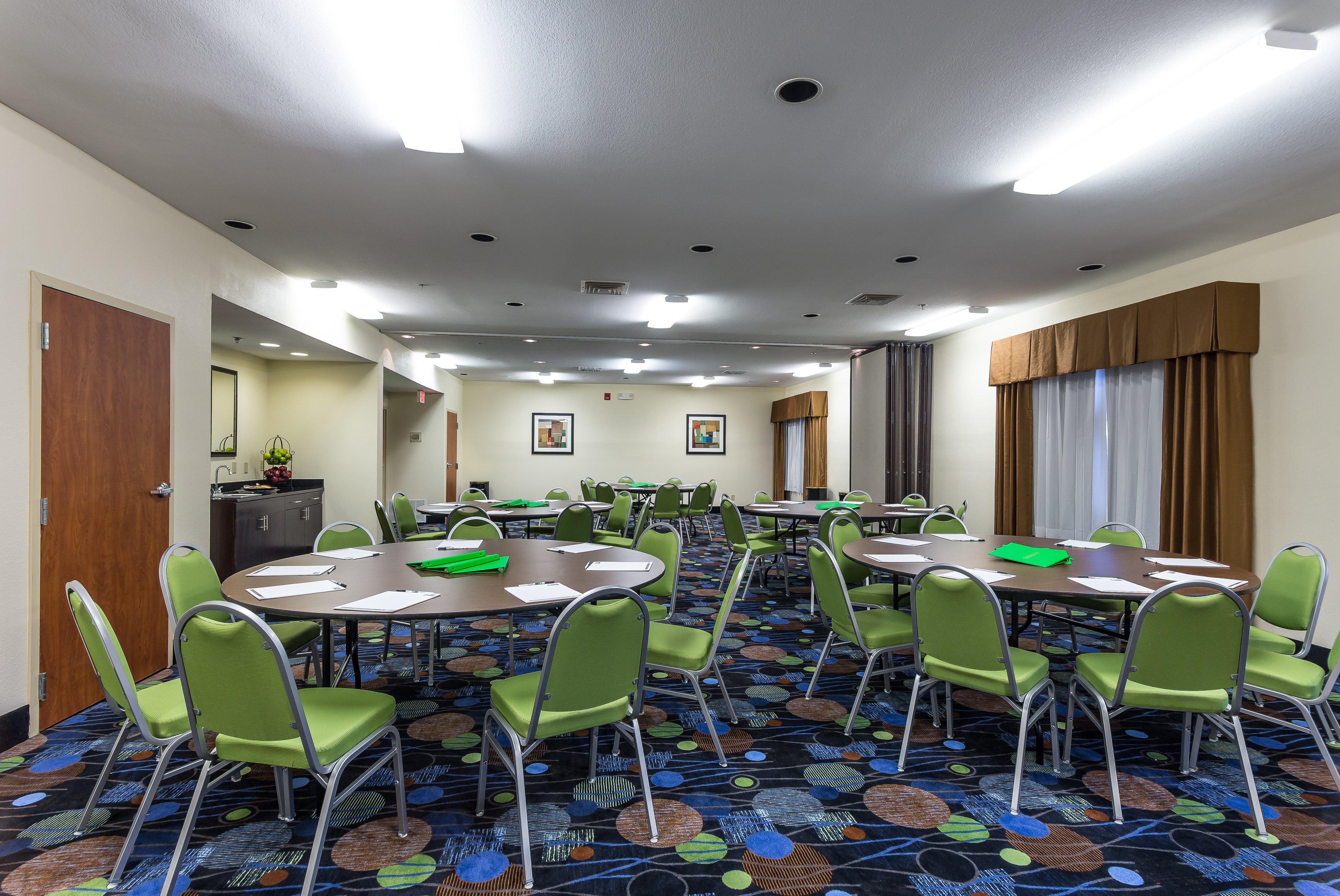 Holiday Inn Express Hotel & Suites Edmond By Ihg Zewnętrze zdjęcie